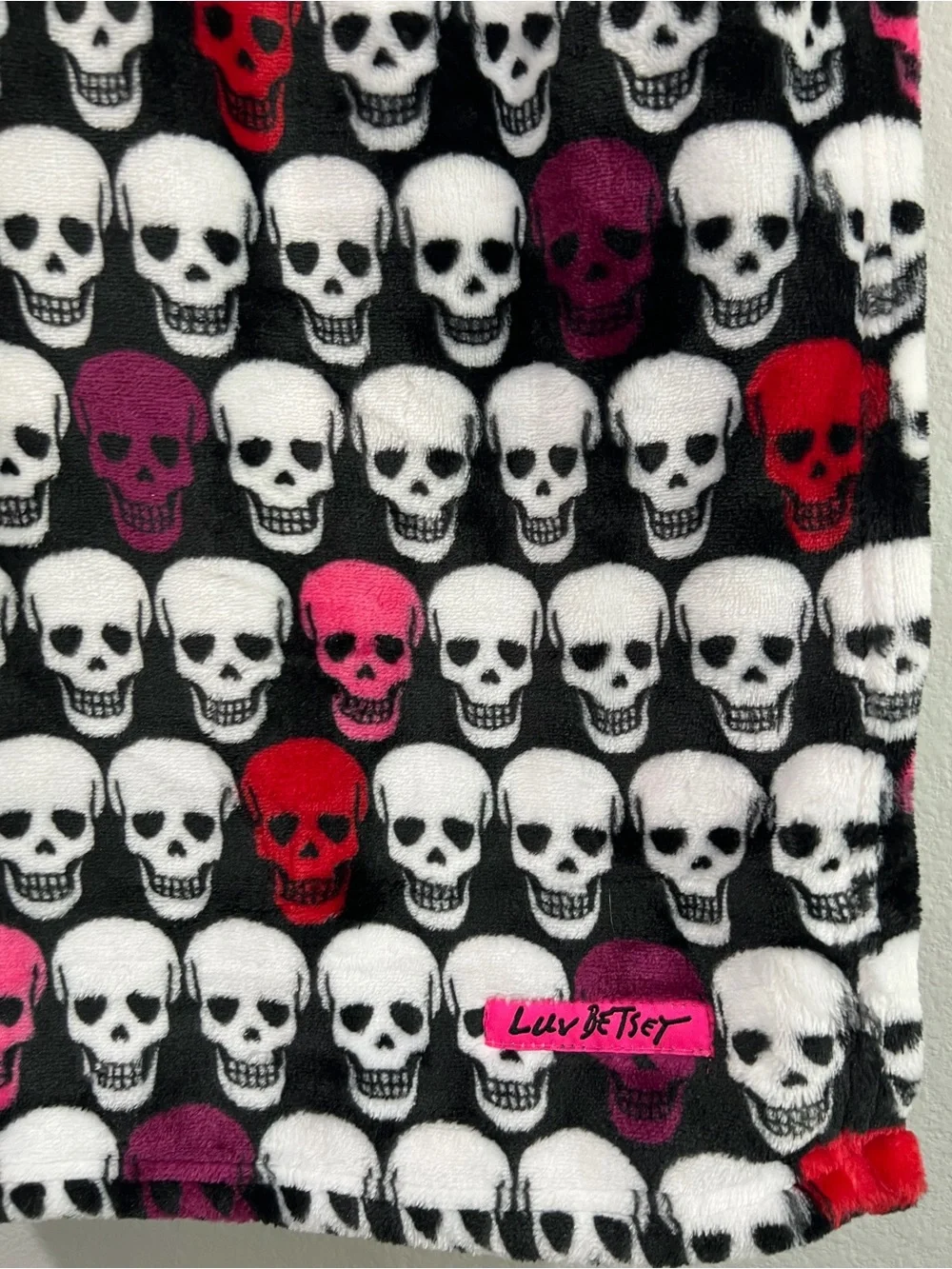 Betsey Johnson Black White Pink Red Purple Skull Fleece Throw